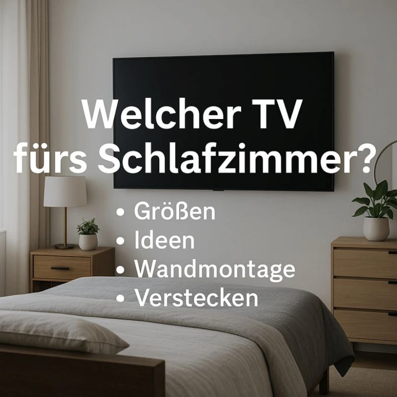 Moderní ložnice s televizorem připevněným na stěně nad postelí.