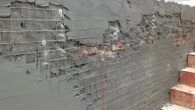 Stěna s výztužnou mříží a omítkou pro vypočítání spotřeby.