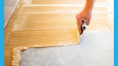 Náplast pro podlahu se nanáší na betonovou základnu.